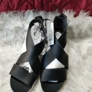 Women sandals  black size 11